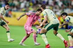 包含梅西回归赛场，挺进下一轮首场状态亮眼，老鹰观众沸腾！的词条