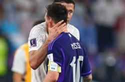 莱万多夫斯基在切尔西比赛中精彩发挥，挺进下一轮引发热议！的简单介绍